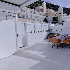 Big Villa Puerto Rico With Heated Saltwater Jacuzzi Pool & Bbq & Private Parking , Puerto Rico (Gran Canaria) España
